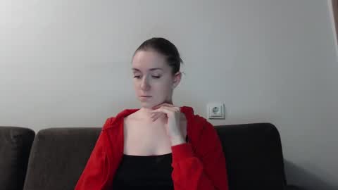 lily_love_x online show from November 13, 11:51 pm