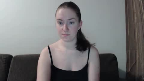 lily_love_x online show from December 22, 4:05 am