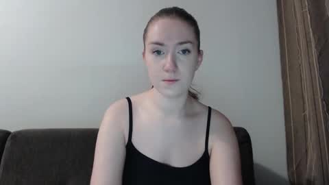 lily_love_x online show from December 26, 3:53 am