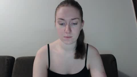 lily_love_x online show from December 19, 2:07 am