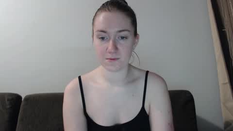 lily_love_x online show from December 21, 4:22 am