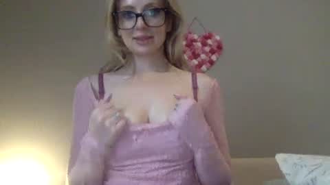 LilyMae online show from November 17, 7:31 pm