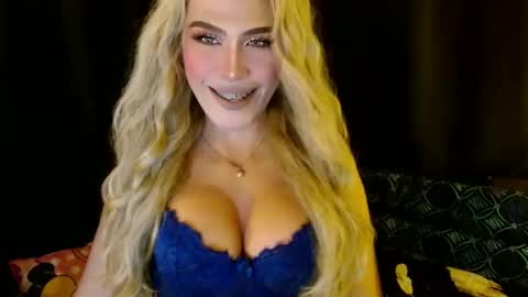 IM YOUR TRUE GODESS Lilymonstercock online show from December 8, 4:56 pm