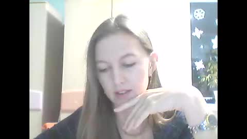 linda_key online show from January 3, 7:03 pm