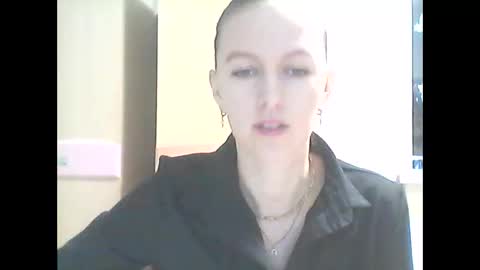 linda_key online show from January 2, 7:30 pm