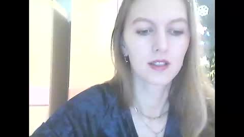 linda_key online show from December 28, 6:05 pm