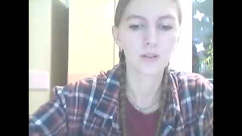 linda_key online show from December 20, 4:50 pm