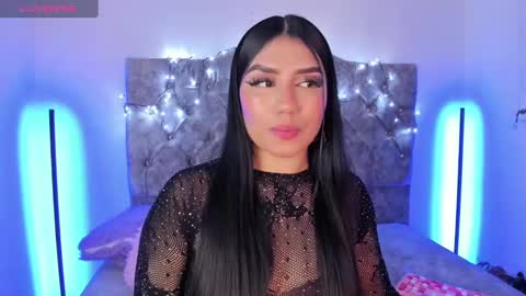 linda_martinii online show from December 22, 7:26 pm