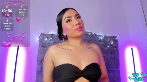 linda_martinii online show from December 27, 8:39 pm