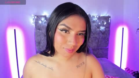 linda_martinii online show from December 31, 7:28 pm