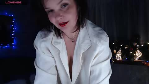 Lena online show from December 28, 2:15 am