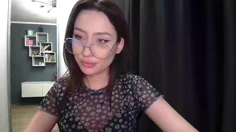 little_witch_777 online show from November 19, 11:52 am