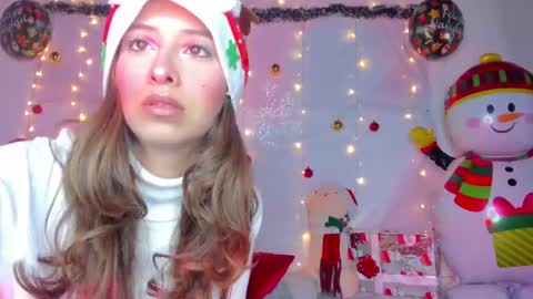 littlee_emma_ online show from December 30, 3:04 am