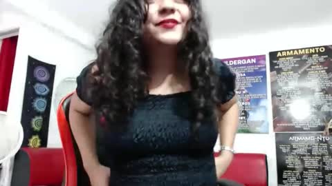 lola_fiery online show from November 19, 9:01 pm