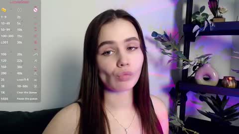 lolapalmer_ online show from November 20, 8:39 pm