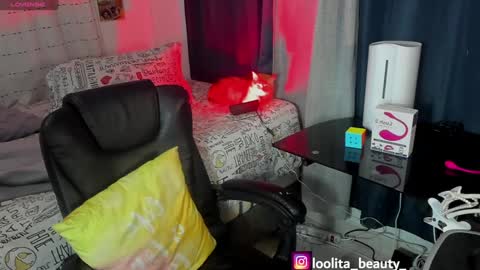 loolitabeauty_ online show from December 24, 11:16 pm