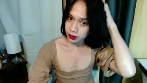 lovely_agnes online show from December 7, 9:04 am