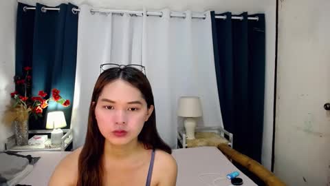 lovely_dianne online show from February 5, 8:16 am