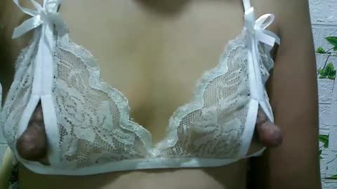 lovely_lady79 online show from December 22, 11:11 pm