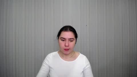 lovelyangel_xx online show from December 10, 9:20 am