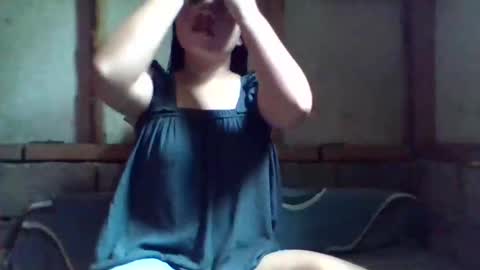 lovelymocha27s online show from January 13, 5:17 am