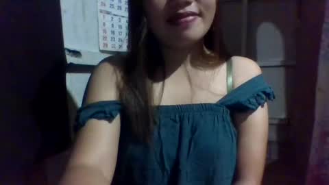 lovelymocha27s online show from December 8, 11:57 am