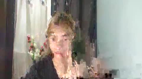 lovelynikki0319 online show from December 18, 5:10 am