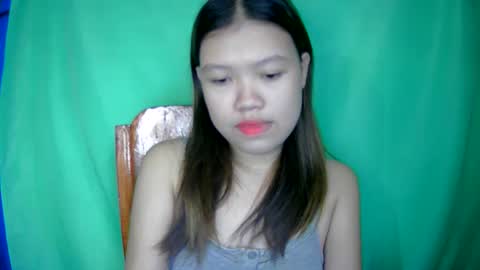 lovemae352295 online show from December 12, 1:37 am