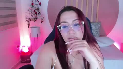 luana_adans online show from December 3, 7:40 pm