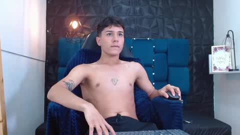 lucas_dominguez online show from December 18, 10:31 pm