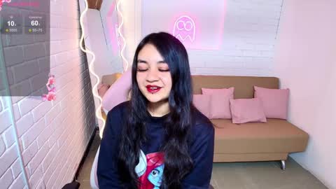 luciaa_tay online show from January 2, 7:19 pm