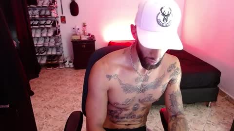 luciifer_hills online show from December 10, 2:32 pm