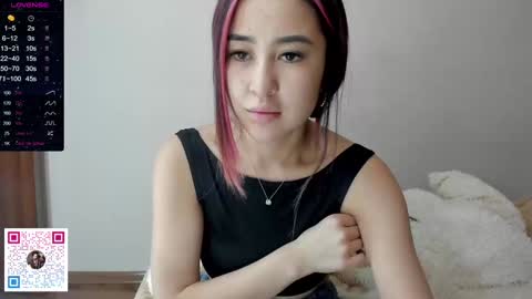 luluu_l online show from November 19, 12:53 am