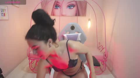 luna_meyer_1 online show from December 6, 8:38 pm