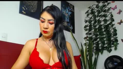 luzcastillo07 online show from November 25, 4:16 am