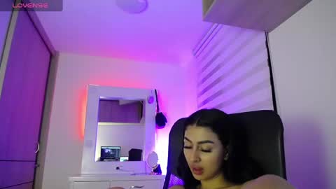 maddy_bronw online show from November 20, 5:17 am