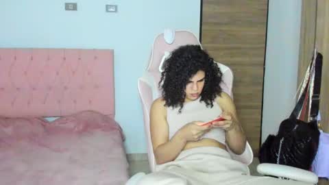 maria_frizzy online show from December 22, 1:01 am