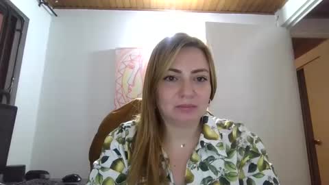 maria_juliana8 online show from January 14, 11:10 pm