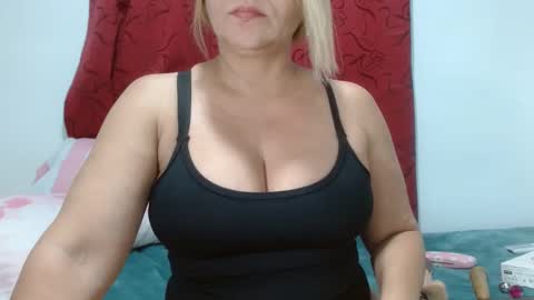 mariana995649 online show from December 7, 9:39 pm