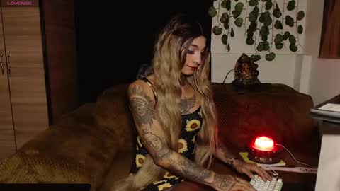 mariangel_tattoed_barbie online show from November 11, 11:22 pm