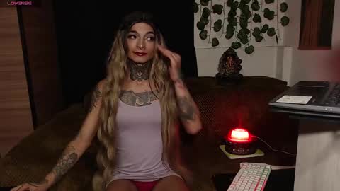 mariangel_tattoed_barbie online show from November 28, 3:09 am