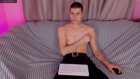 marsik_soo_hot online show from December 4, 10:11 pm