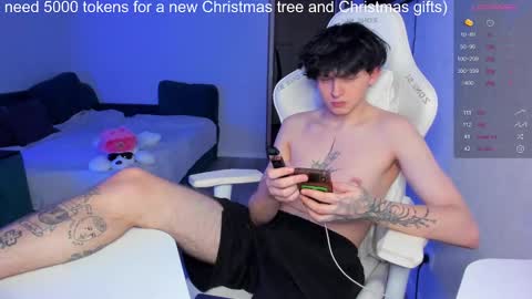 Matty4Naughty online show from December 16, 7:25 pm