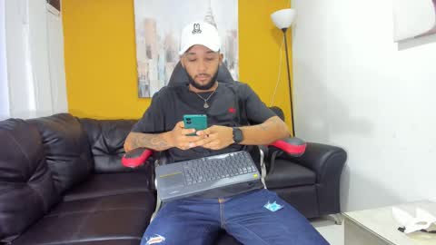 max_sexyhot26 online show from January 4, 2:57 am