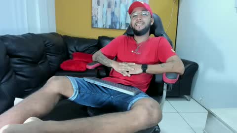 max_sexyhot26 online show from January 16, 2:44 am