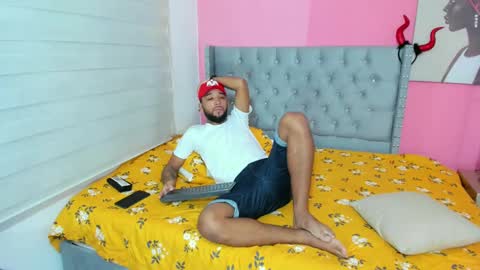 max_sexyhot26 online show from December 26, 2:58 am