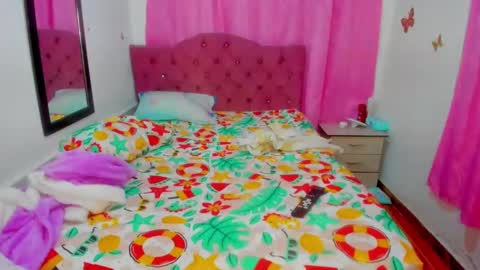 metisha_suhi online show from November 11, 3:18 pm