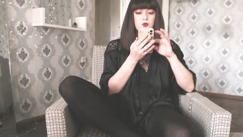 mia_wallase online show from January 5, 4:38 pm