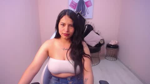 miaa_garciaa_ online show from December 19, 7:46 pm