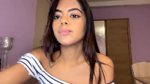 miah_lopez_ online show from November 21, 10:02 pm